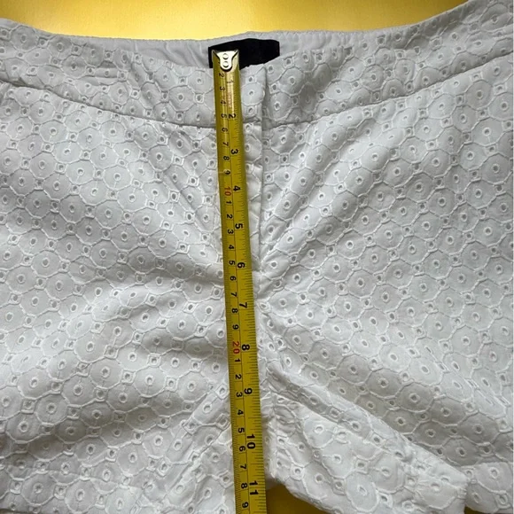 Cynthia Rowley White Cotton Eyelet Shorts size 8 Summer Chic - Picture 12 of 14